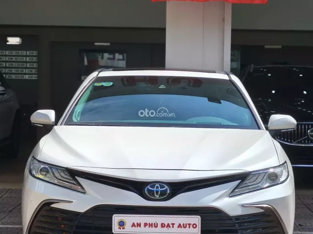Toyota Camry 2.5Q 2022