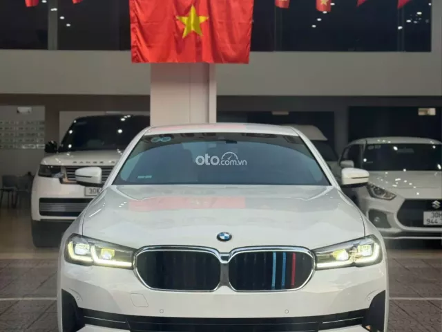 BMW 520i Luxury Line 2022