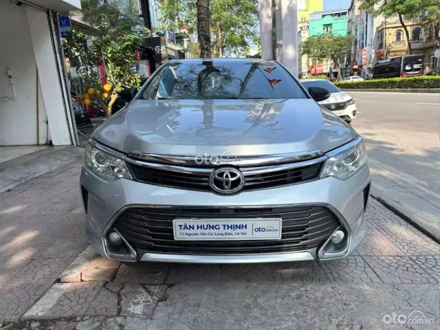 Toyota Camry 2.0E 2015
