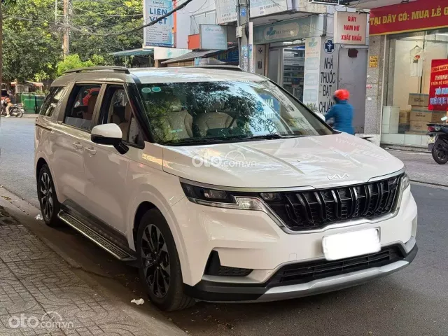 Kia Carnival 2.2D Luxury 2023