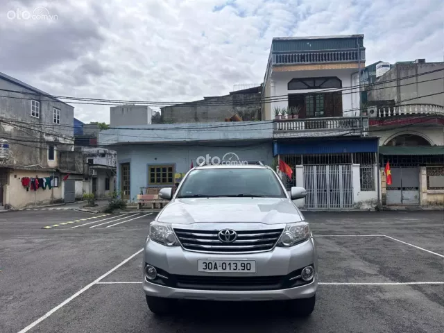 Toyota Fortuner 2.7 V 4X2 AT 2015