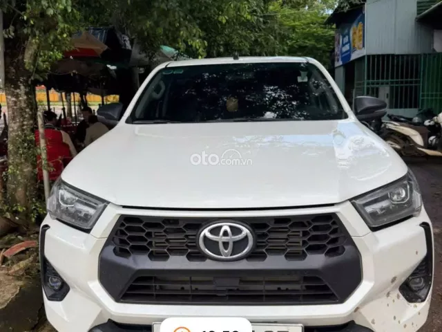 Toyota Hilux 2.4E 4×2 AT 2024