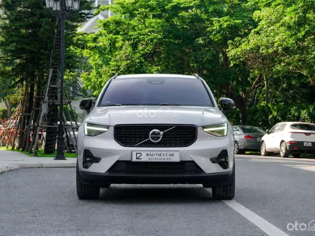 Volvo XC40 B5 AWD Ultimate 2025