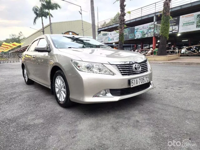 Toyota Camry 2.0E 2014