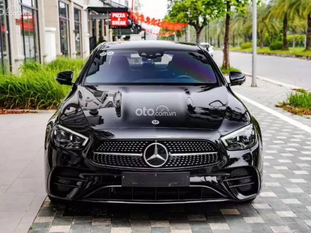 Mercedes-Benz E300 AMG 2022