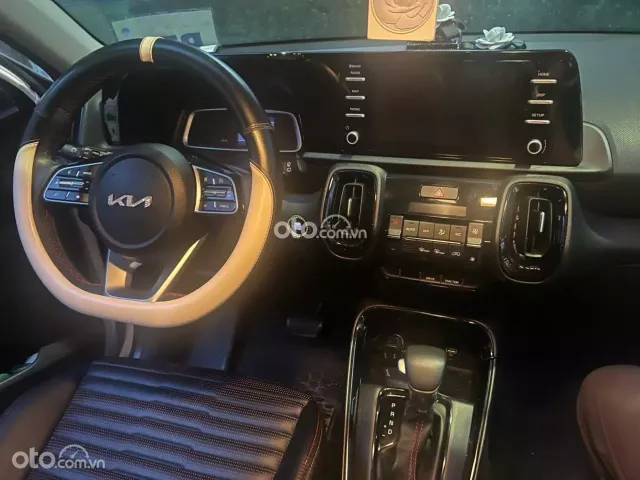 Kia Sonet 1.5 Luxury 2023