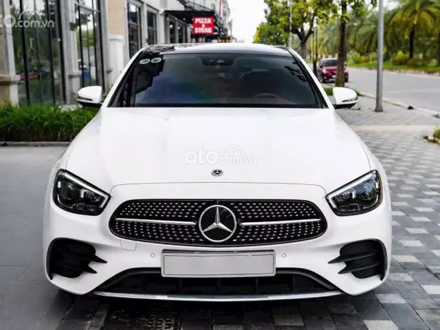 Mercedes-Benz E300 AMG V1 2022