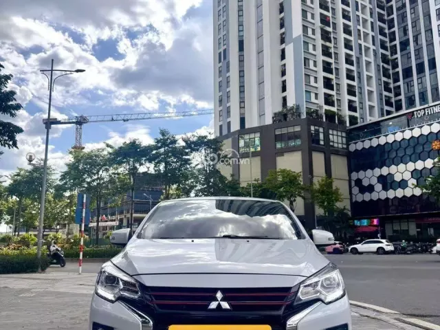 Mitsubishi Attrage CVT Premium 2021