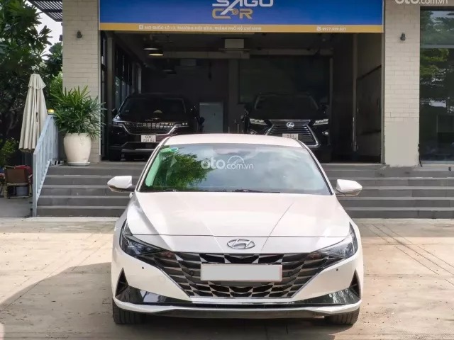 Hyundai Elantra 2.0 AT Cao cấp 2024