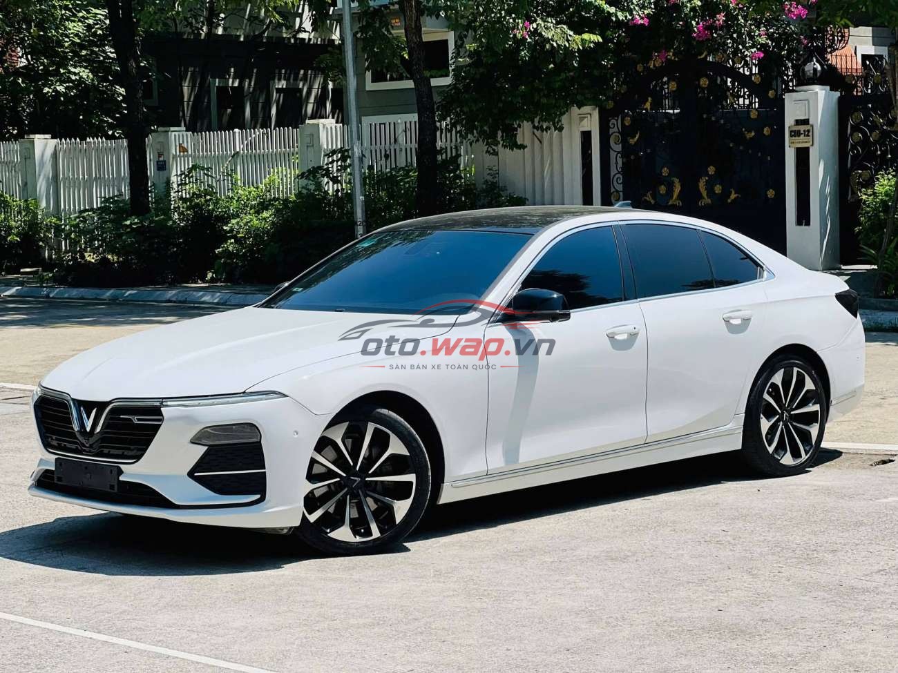 Bán xe Lux A Premium 2021 Trắng